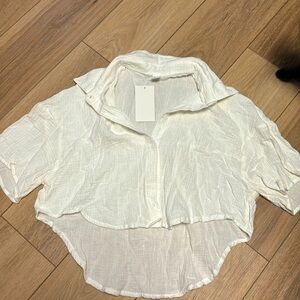 Make me chic NWT L Boho white gauze hi/low cropped oversized button down top